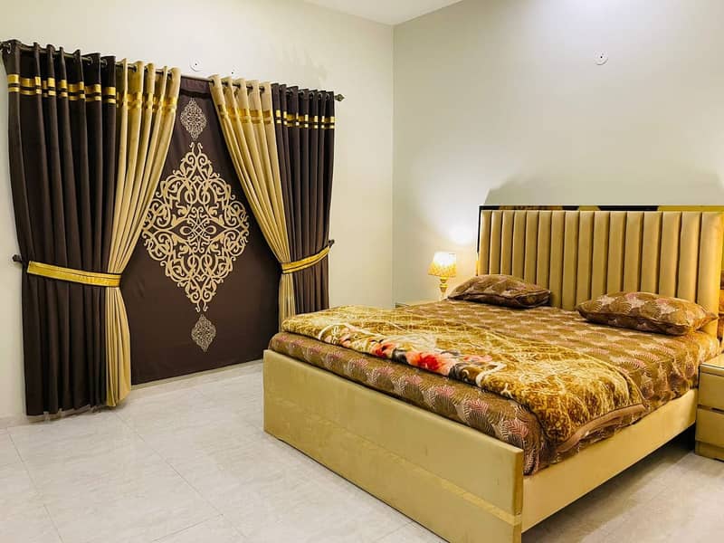 bed / wooden bed / bed set / dreesing table / furniture 15