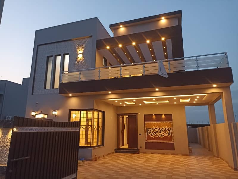 10 MARLA BRAND NEW HOUSE IN DHA PHASE 7 FOR SALE BLOCK Y NEAR MCDONALD 0