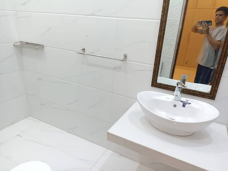 10 MARLA BRAND NEW HOUSE IN DHA PHASE 7 FOR SALE BLOCK Y NEAR MCDONALD 4