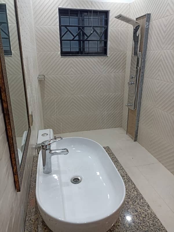 10 MARLA BRAND NEW HOUSE IN DHA PHASE 7 FOR SALE BLOCK Y NEAR MCDONALD 11