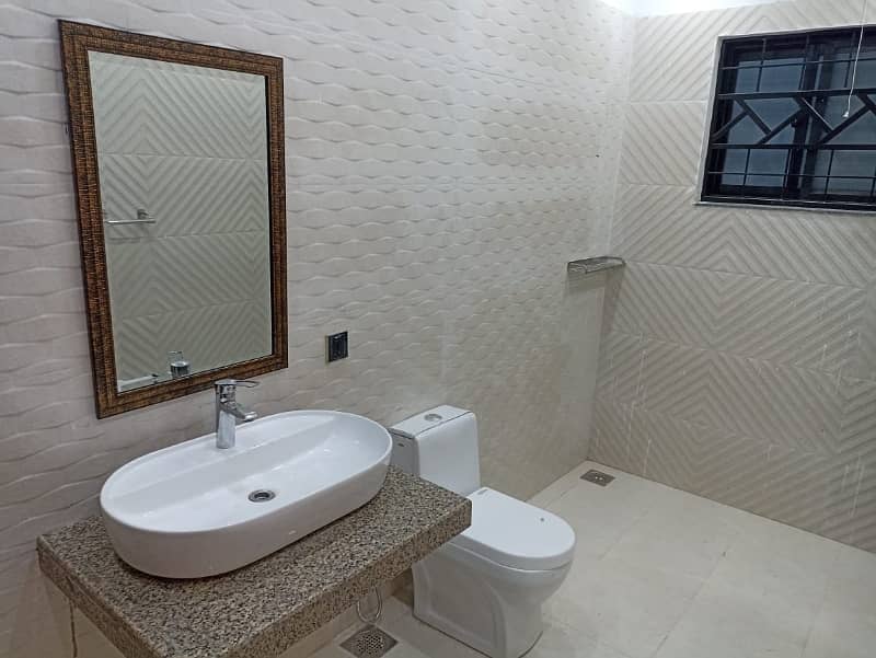 10 MARLA BRAND NEW HOUSE IN DHA PHASE 7 FOR SALE BLOCK Y NEAR MCDONALD 12