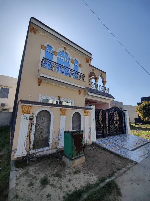 5 Marla Used House Available For Sale 2