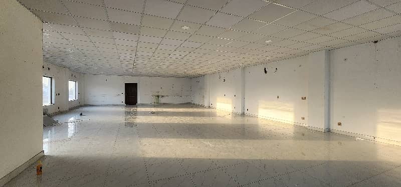 1 Kanal 3rd Floor Available For Rent 5