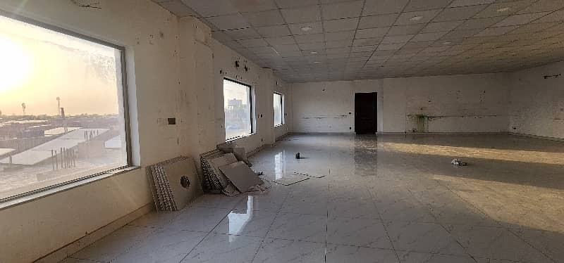 1 Kanal 3rd Floor Available For Rent 6