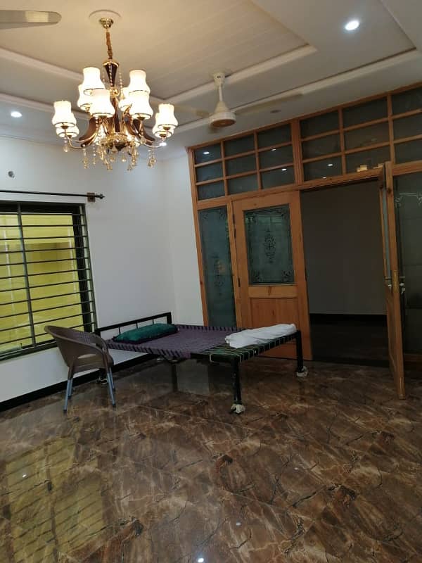 14 Marla Triple Story House For Rent In G/13-1 Islamabad 2