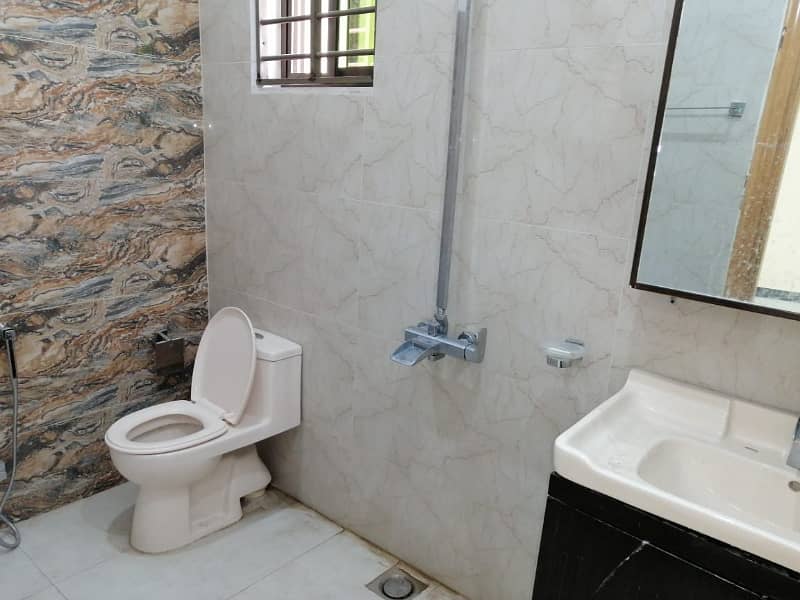 14 Marla Triple Story House For Rent In G/13-1 Islamabad 6