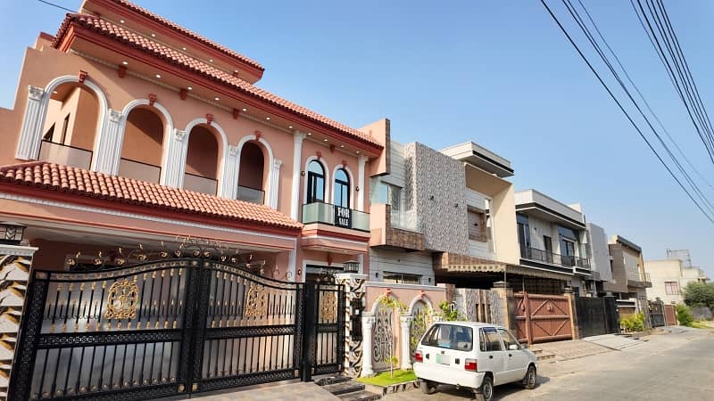 A Perfect Prime Location House Awaits You In Bankers Housing Society - Block B Lahore 2
