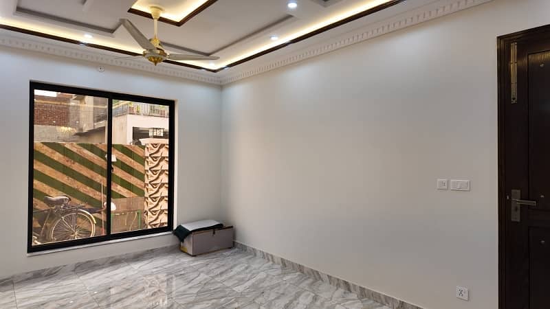 A Perfect Prime Location House Awaits You In Bankers Housing Society - Block B Lahore 10