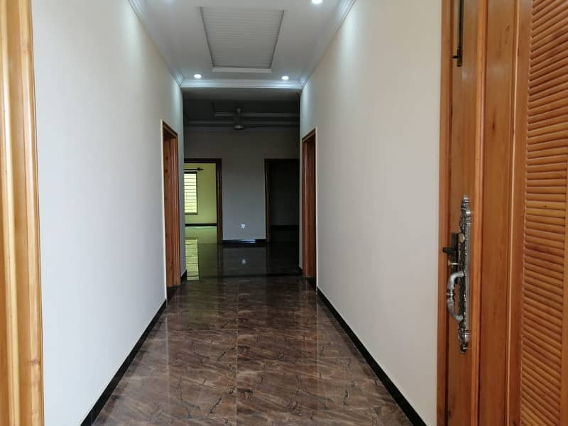 14 Marla Triple Story House For Rent In G/13-1 Islamabad 15
