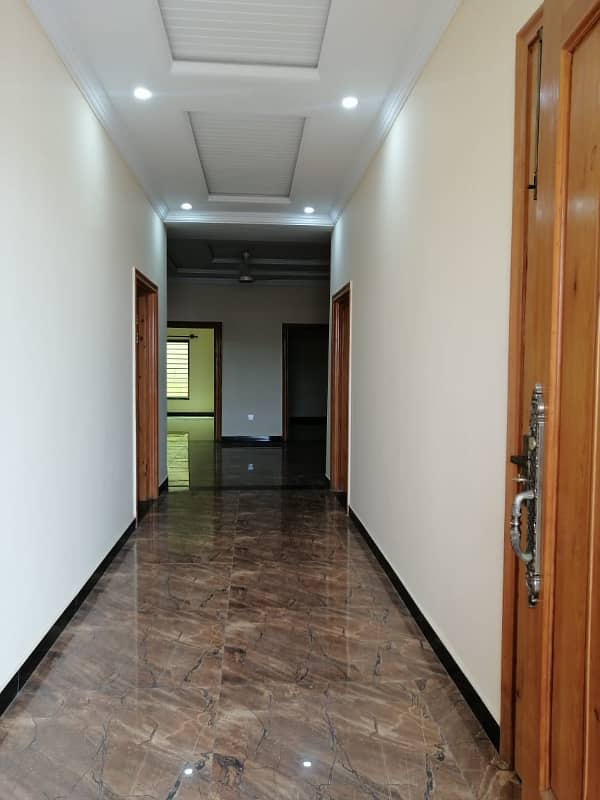 14 Marla Triple Story House For Rent In G/13-1 Islamabad 16