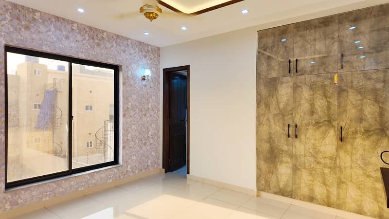 A Perfect Prime Location House Awaits You In Bankers Housing Society - Block B Lahore 31