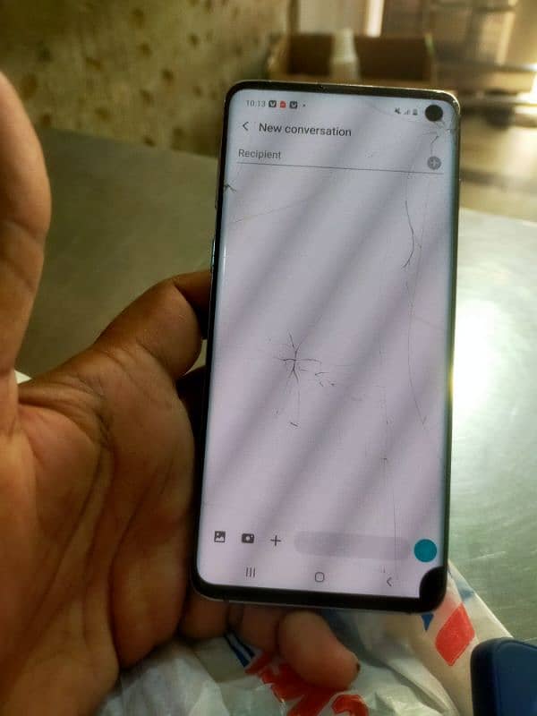 Samsung S10 8 GB ram 128 rom 2
