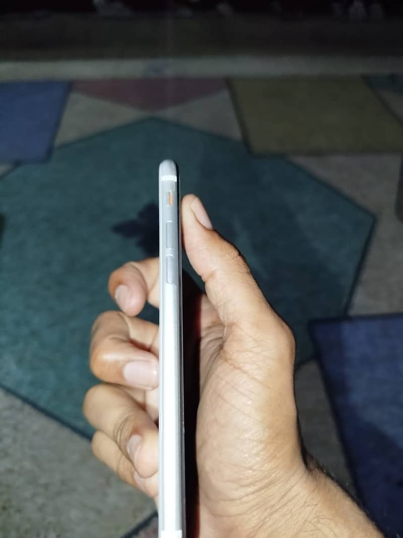 iPhone SE 2020 PTA Approved 4