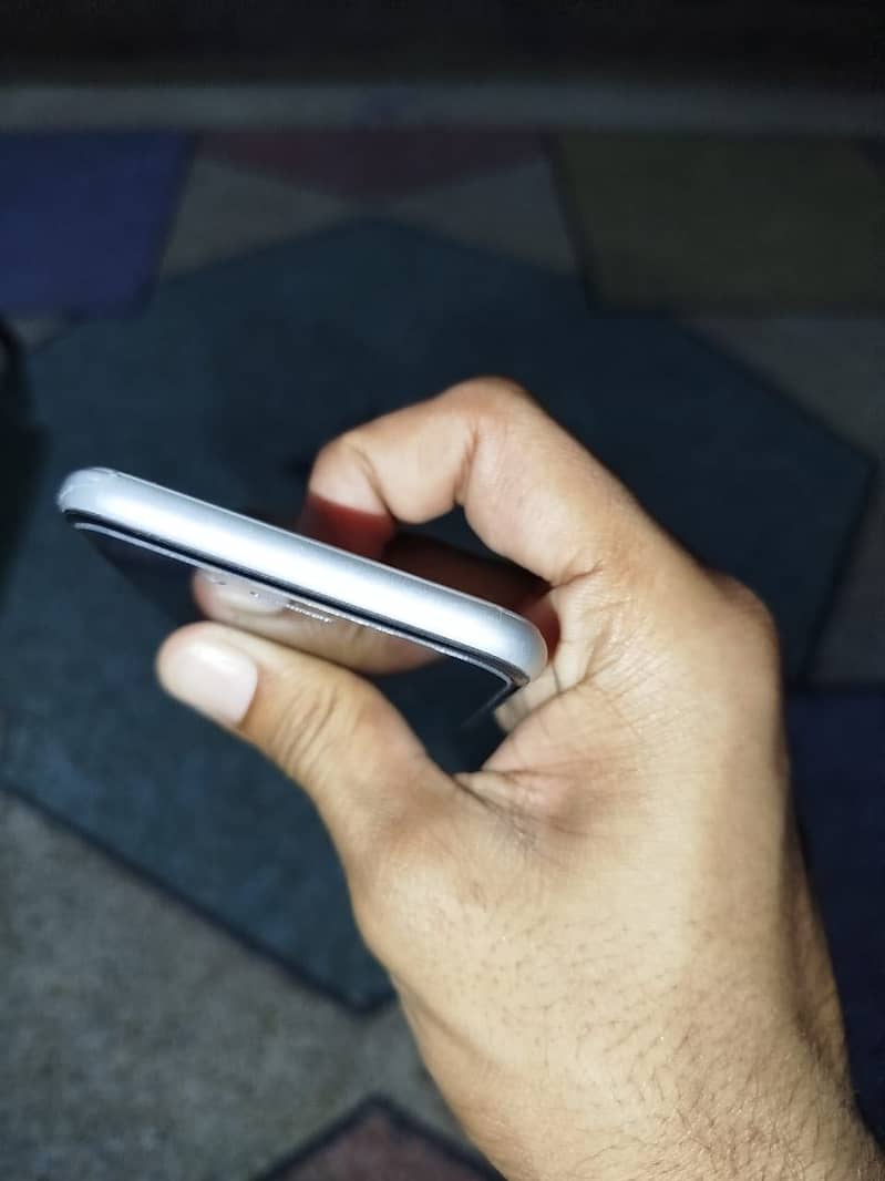 iPhone SE 2020 PTA Approved 6