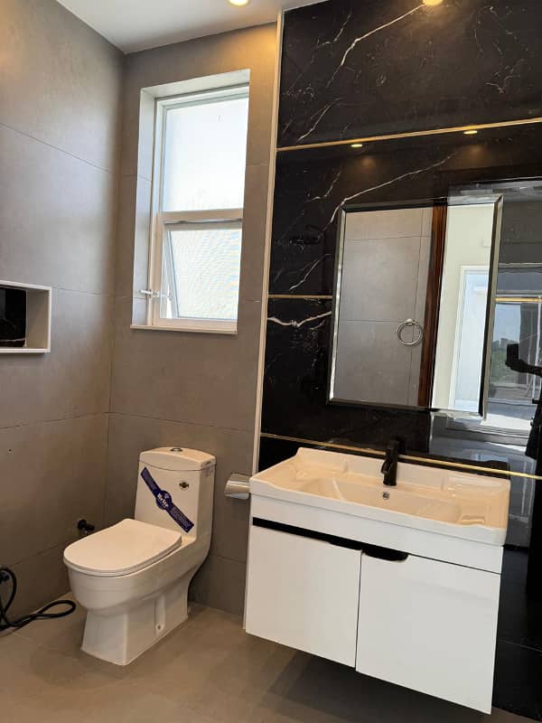 10 Marla Most Luxury Near to Commercial Bungalow for Sale 18