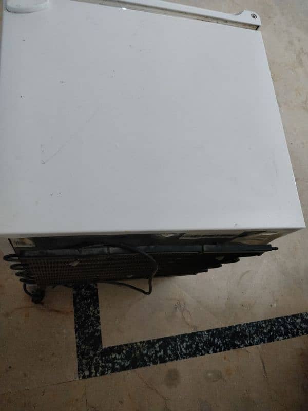 Haier Mini Room Fridge 4