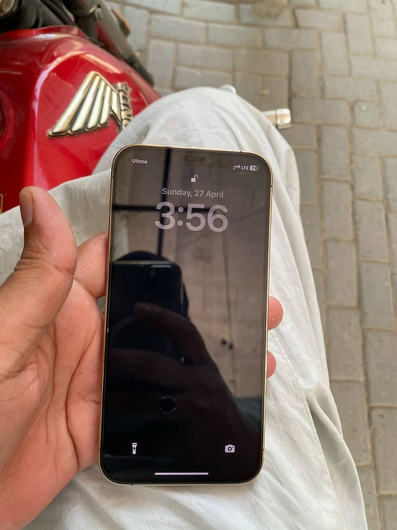 Iphone 12 pro 128 Gb Golden 3