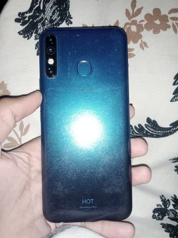 Infinix hot 8 0