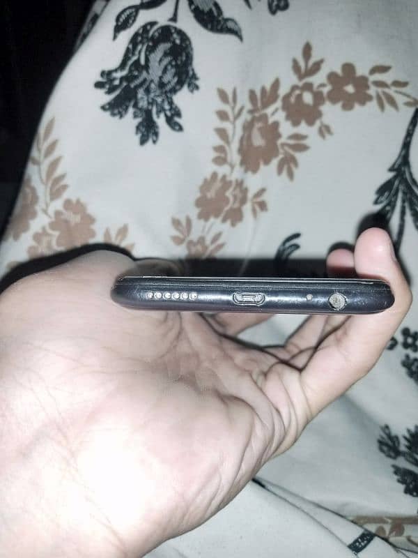 Infinix hot 8 3