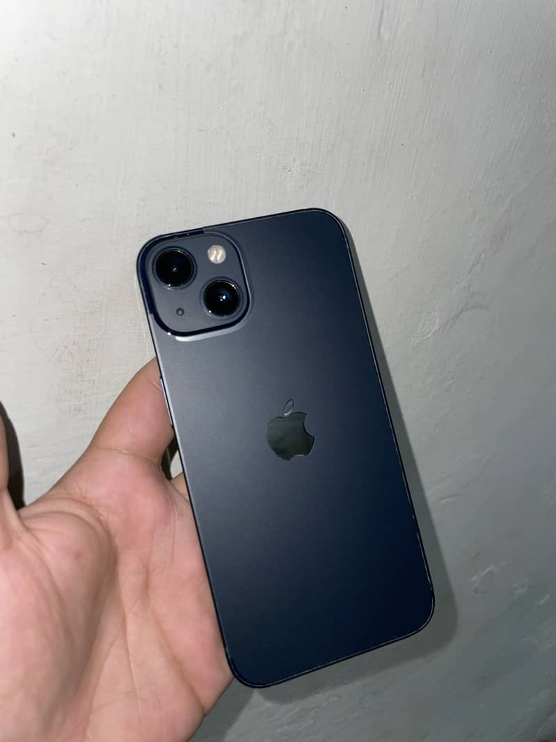 IPhone 13 JV 0