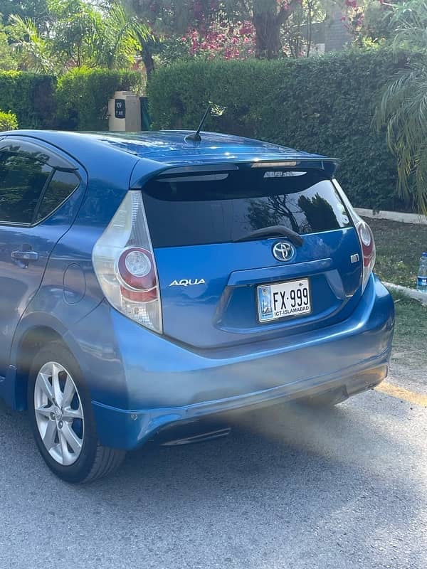 Toyota Aqua 2012 6