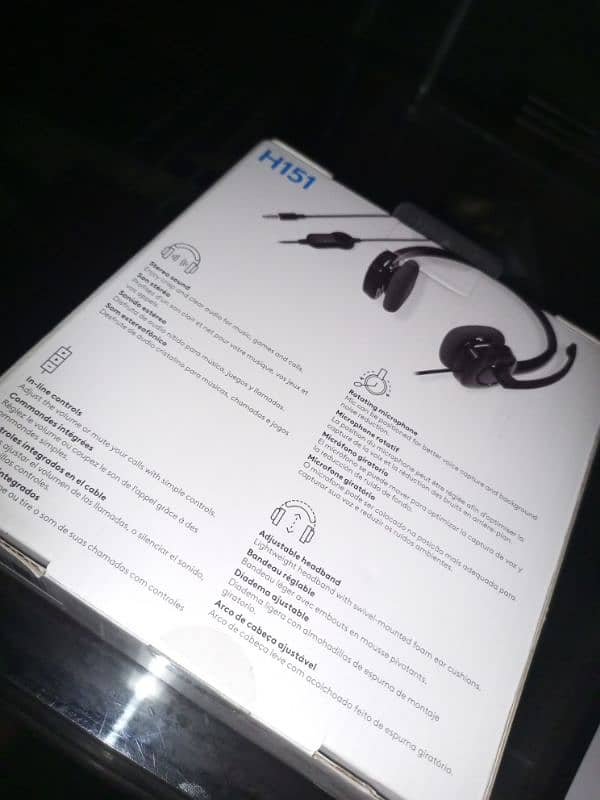 Logitech H151 Headphones 1