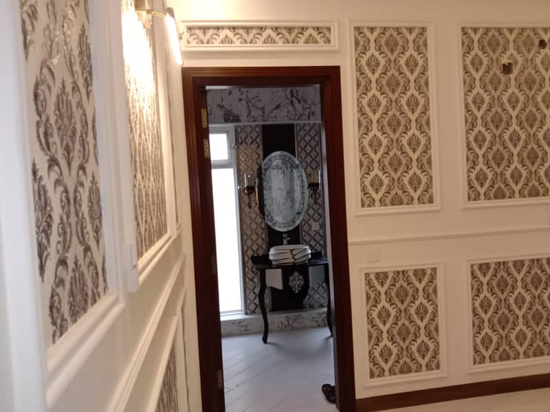 10 Marla House FOR RENT with Servant Quarter in Phase 4 DHA Lahore 16