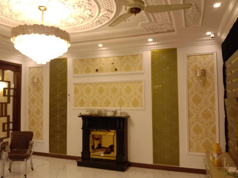 10 Marla House FOR RENT with Servant Quarter in Phase 4 DHA Lahore 25