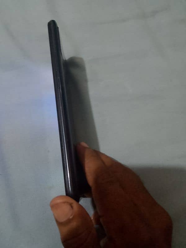 hot 11 he ok set he 4 64 bas Halka sa back cawar uthaa hua he bas 4