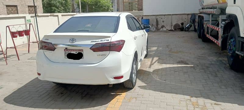 Toyota Corolla Altis 1.8 2014 4