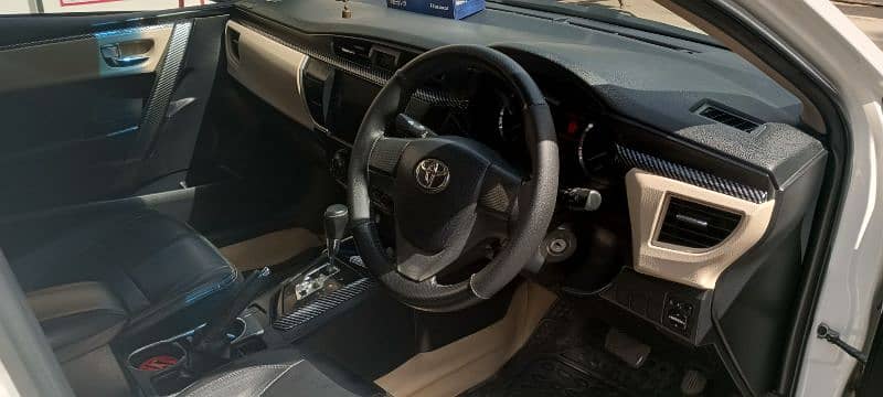 Toyota Corolla Altis 1.8 2014 10