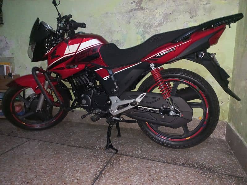 HONDA CB 150-F ALMOST NEW 1