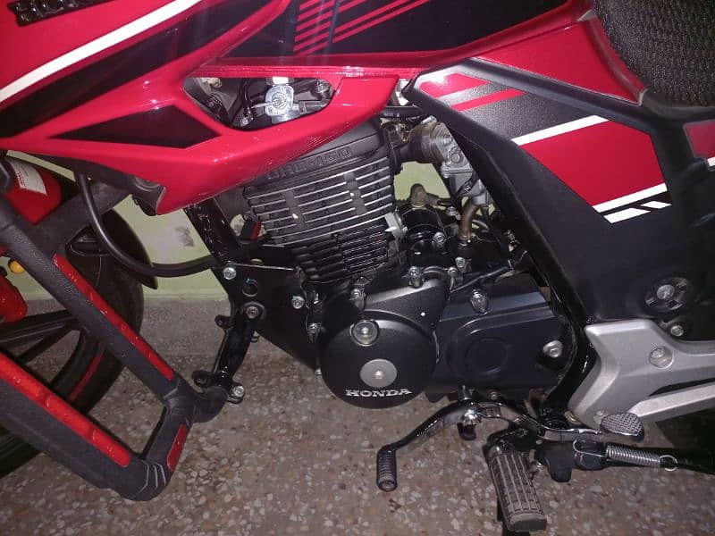 HONDA CB 150-F ALMOST NEW 2