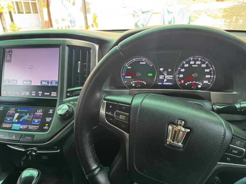 Toyota Crown Athelte S package 0