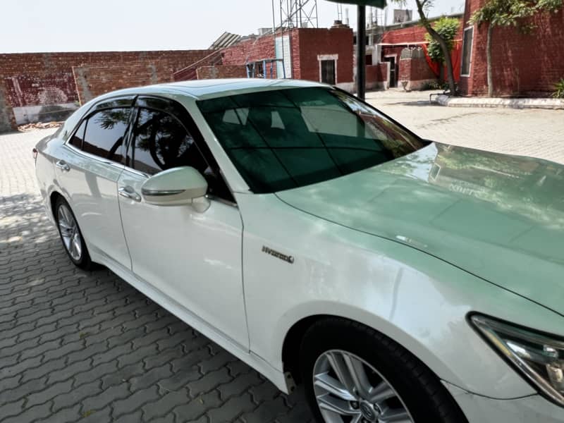 Toyota Crown Athelte S package 1