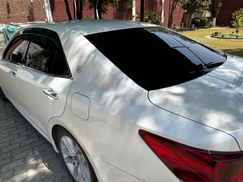 Toyota Crown Athelte S package 5