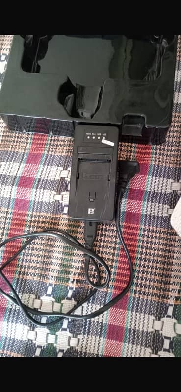 Mobile Stand. Baby Light. Bettey Charger. 2 bettrey 5