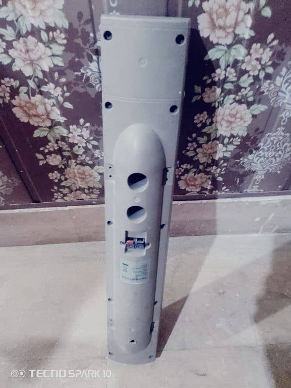 speakers 1
