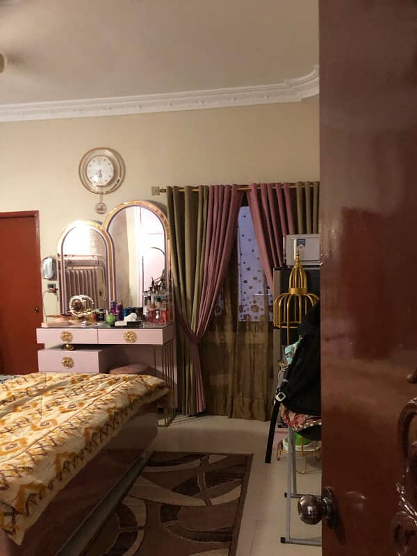 2nd Floor, 3 Bed Lounge, Well Maintained 1