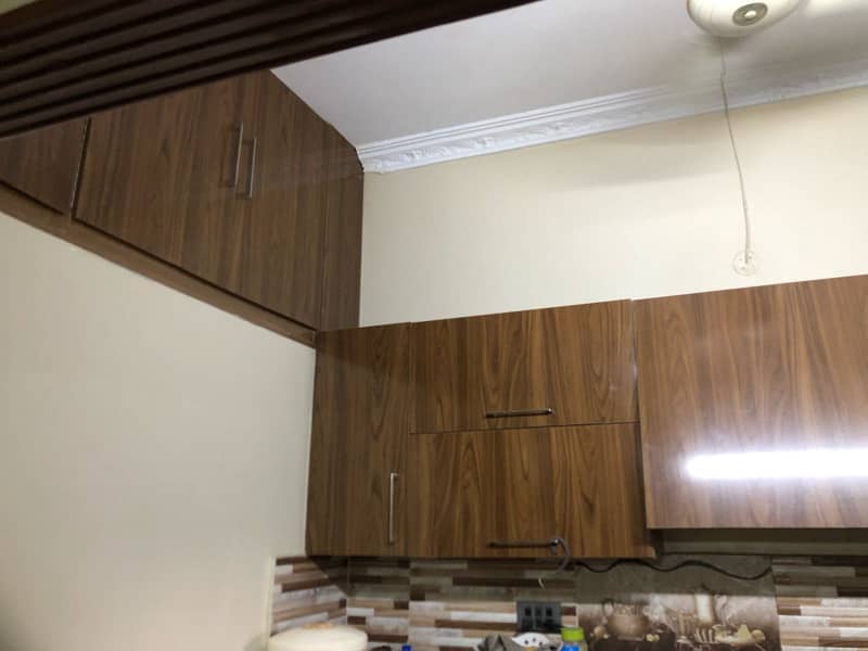 2nd Floor, 3 Bed Lounge, Well Maintained 2