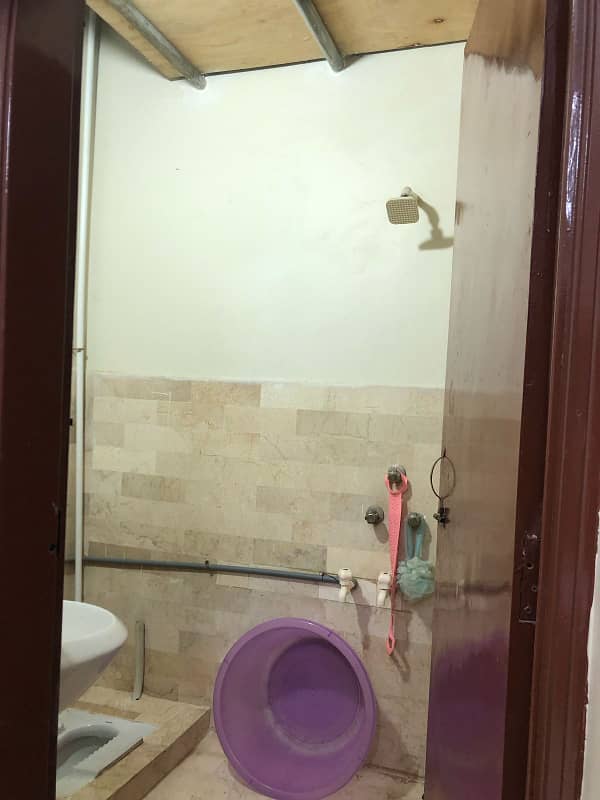 2nd Floor, 3 Bed Lounge, Well Maintained 5