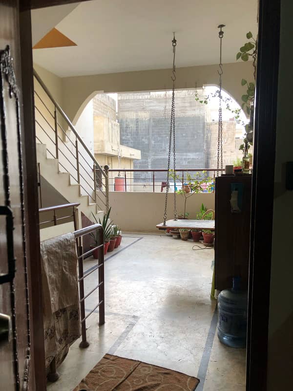 2nd Floor, 3 Bed Lounge, Well Maintained 6