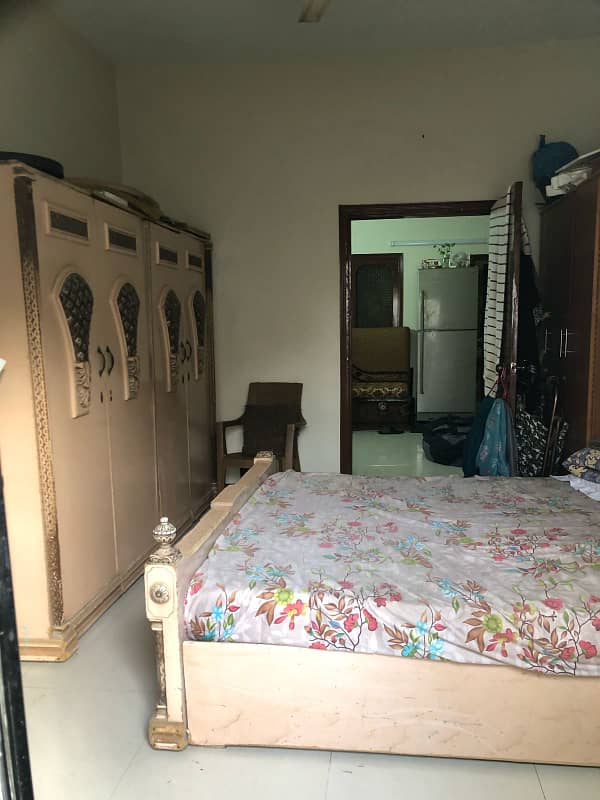2nd Floor, 3 Bed Lounge, Well Maintained 12