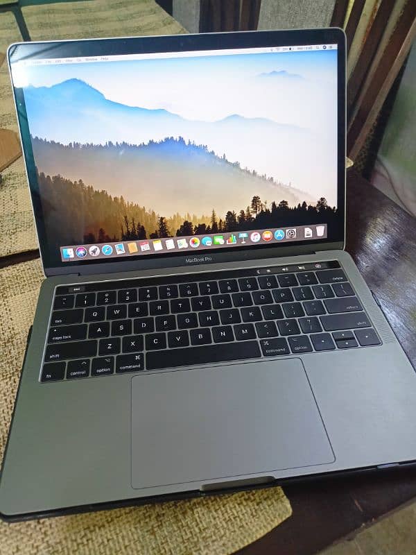 Apple MacBook pro 2017 10