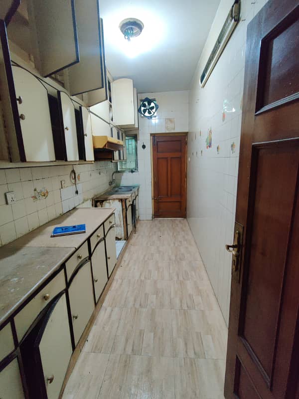 A 6 Marla House In I-10 Is On The Market For Rent 7