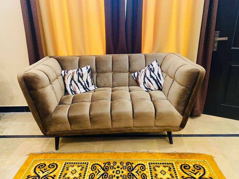 seven seater new sofa slighly uswd 2