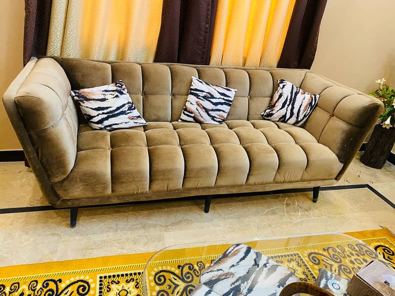 seven seater new sofa slighly uswd 3