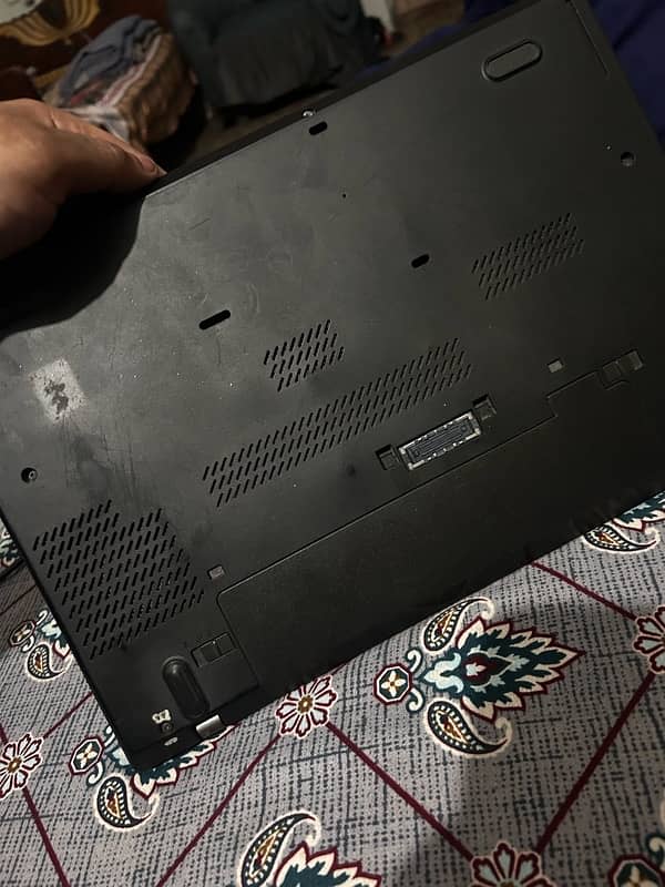 Lenovo thinkpad T450 i3 5th gen 8gb ram 500 gb hard 3