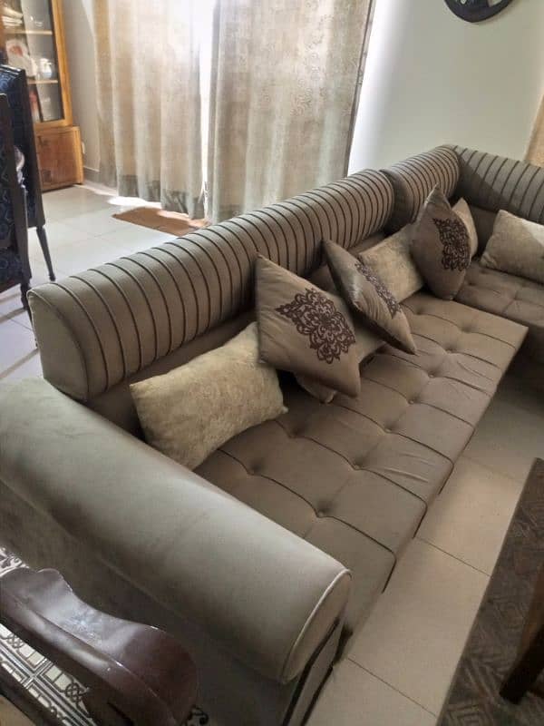 L shaped sofa for sale almost brand new 1