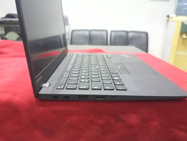 Lenovo X1 Carbon Core i5 7th Generation 8gb 256gb SSD 4